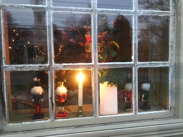 nutcracker-window