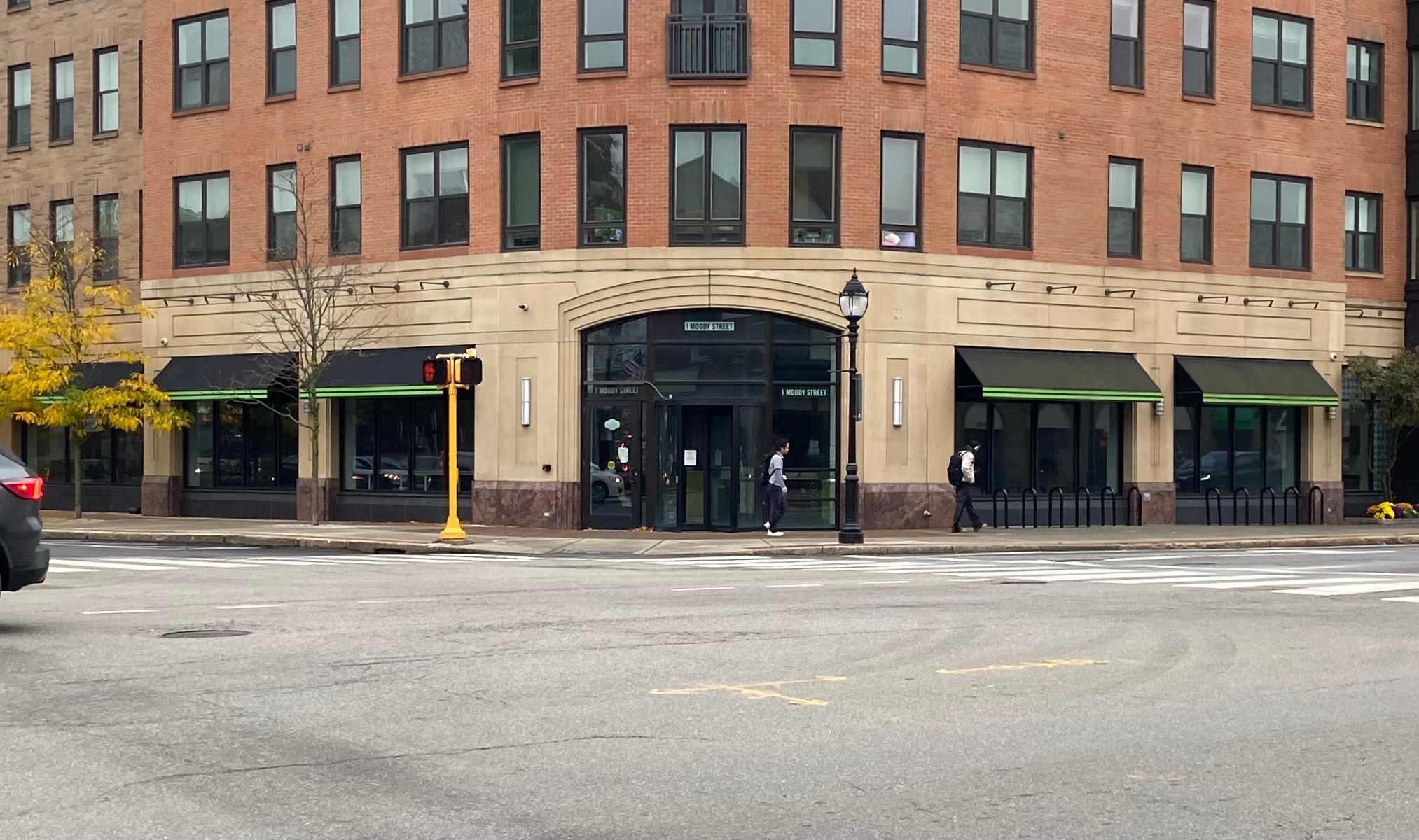 Former Brothers Marketplace space vacant after five years as Roche Bros. retains lease